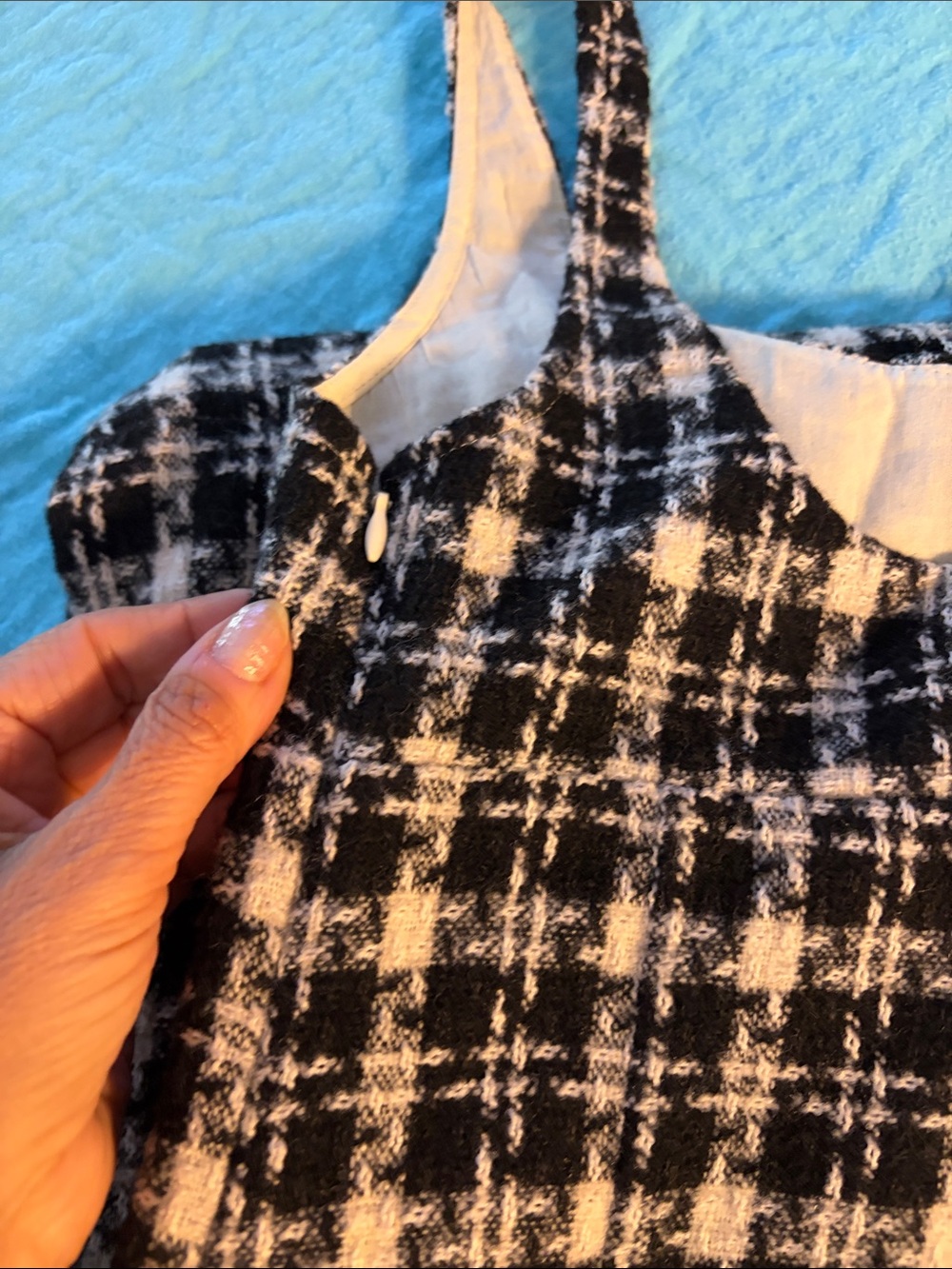 Ladies Black and Cream Plaid Sleeveless Dress - Picture 7 of 7